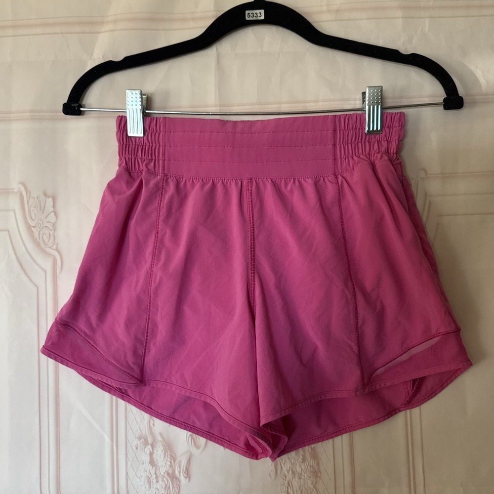 Lululemon Hotty Hot HR Short 4" Inseam Swift Fabric Size 4 Sonic Pink